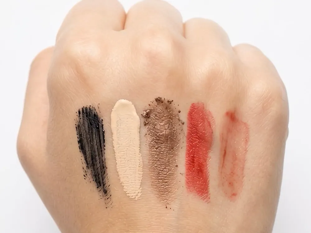 Makeup cleansing demonstration